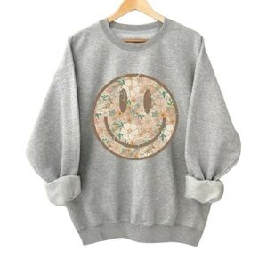 025 NWT Smiley Face Sweatshirt